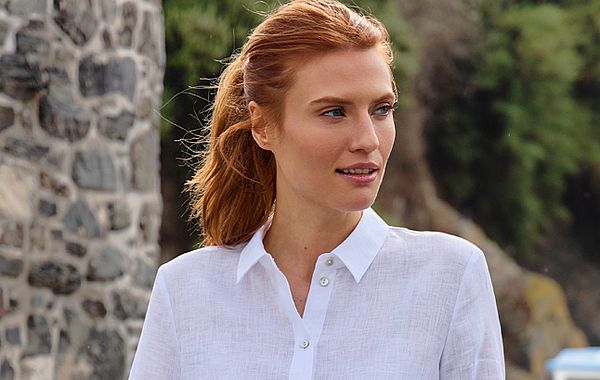 Weiße Bluse mit Hemdkragen