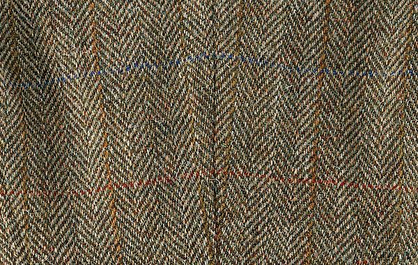 Klassisches Fischgratgewebe aus Harris Tweed