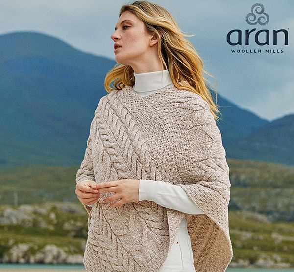 Aran-Strickcape von Aran Woollen Mills 