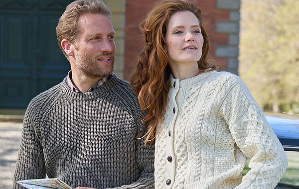 Aran Woollen Mills - Aran-Strickmode aus Irland Aran-Cardigan für Damen