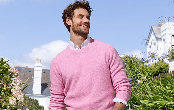 Strickmode von William Lockie Rosa Herrenpullover von William Lockie