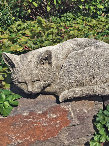 Steinfigur 'Sleeping Cat'