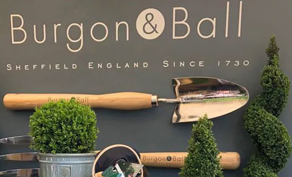 Logo Burgon & Ball auf einer Wand