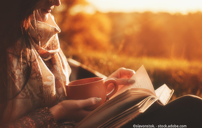 Bücherfreunde im Herbst