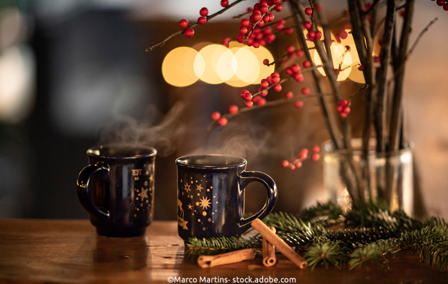 Glühwein auf dem Weihnachtsmarkt