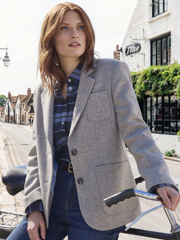 Moderner Damenblazer im Oversized-Look